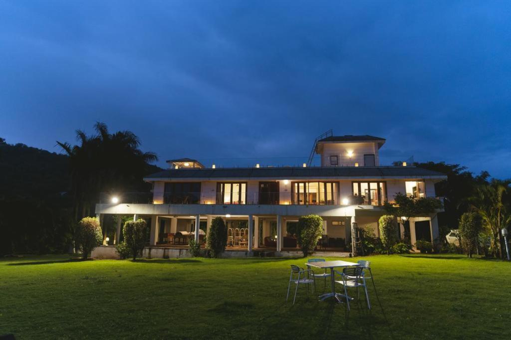Pawna By Hangout Villas Lonavala Exterior photo